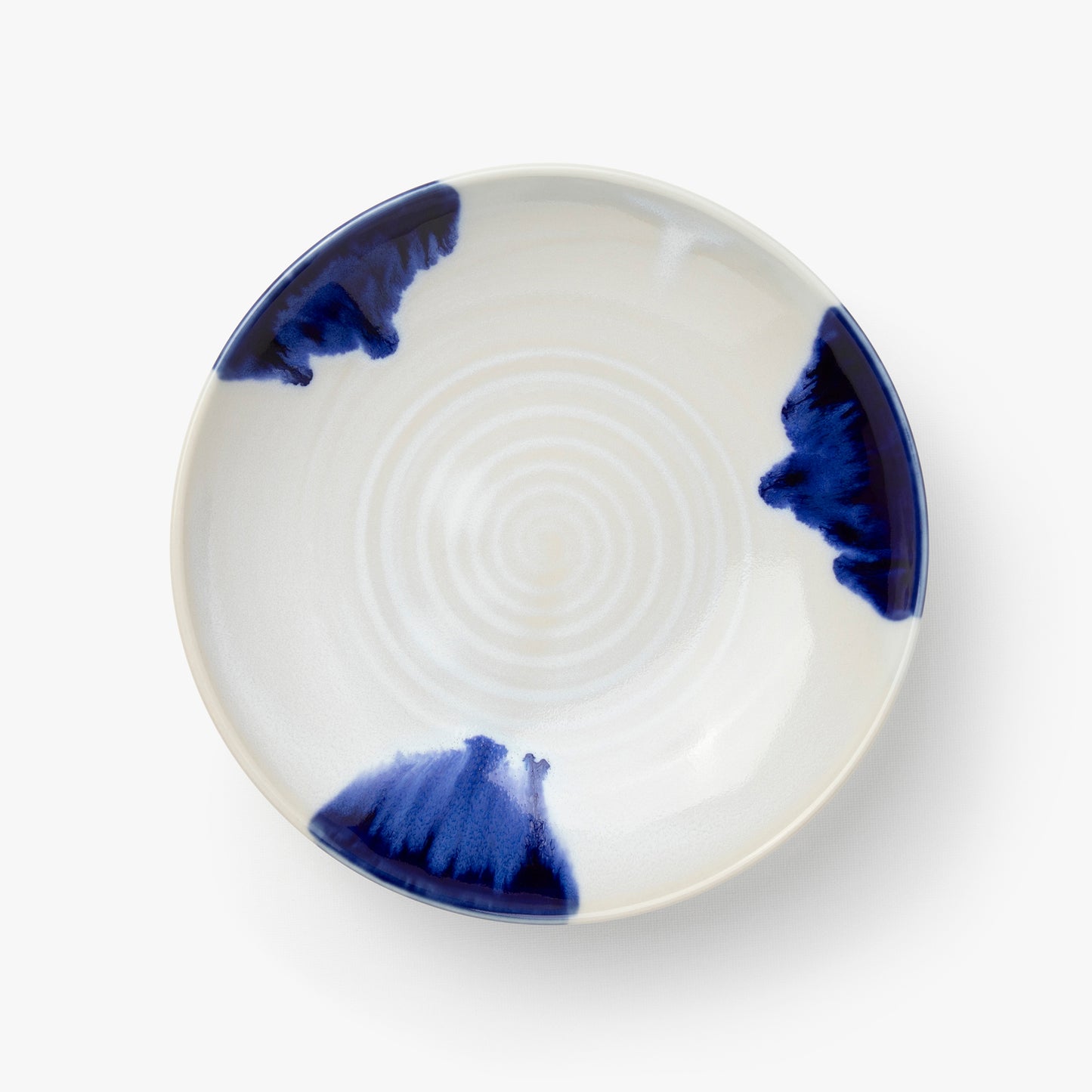 Assiette blanche et bleue service Aizuki Ø 235mm ⋅ Touga