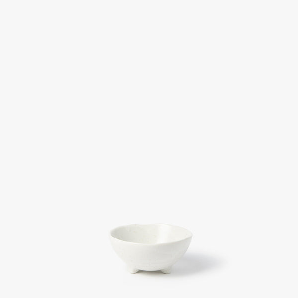 White speckled Karatsu ceramic dipping dish Ø 84mm ⋅ Minnano Souko White speckled Karatsu ceramic dipping dish Ø 84mm ⋅ Minnano Souko