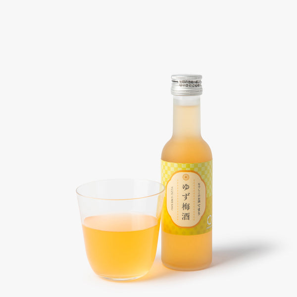Liqueur de prune umeshu au yuzu Nakano ⋅ 12% ⋅ 180ml Liqueur de prune umeshu au yuzu Nakano ⋅ 12% ⋅ 180ml