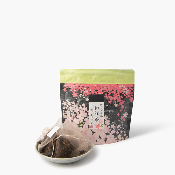 Thé noir au sakura 5 sachets ⋅ Ogino Shoten ⋅ 10g Thé noir au sakura 5 sachets ⋅ Ogino Shoten ⋅ 10g