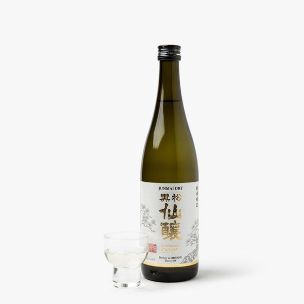Saké Kuromatsu Senjo Junmai Dry ⋅ 16% ⋅ 720ml Saké Kuromatsu Senjo Junmai Dry ⋅ 16% ⋅ 720ml