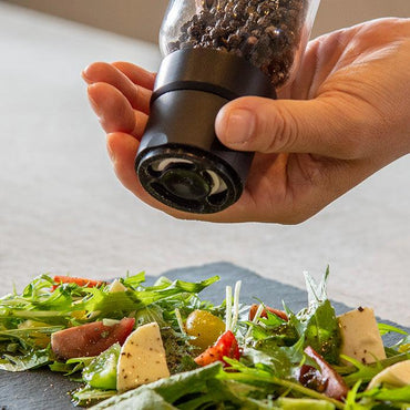 Spice mill ⋅ Hario