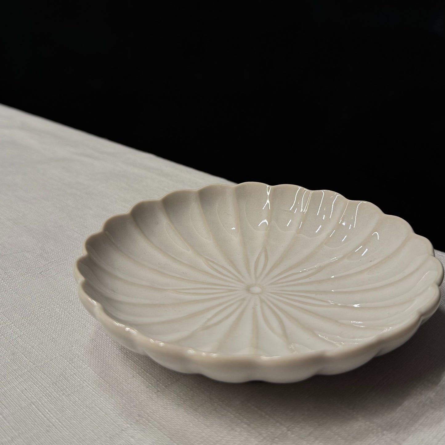 Chrysant bord Ø 133mm ⋅ Touga