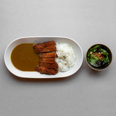 Torikatsu (gepaneerde kip) Curry