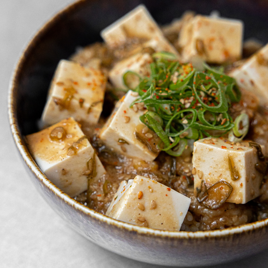 Donburi au Tofu épicé