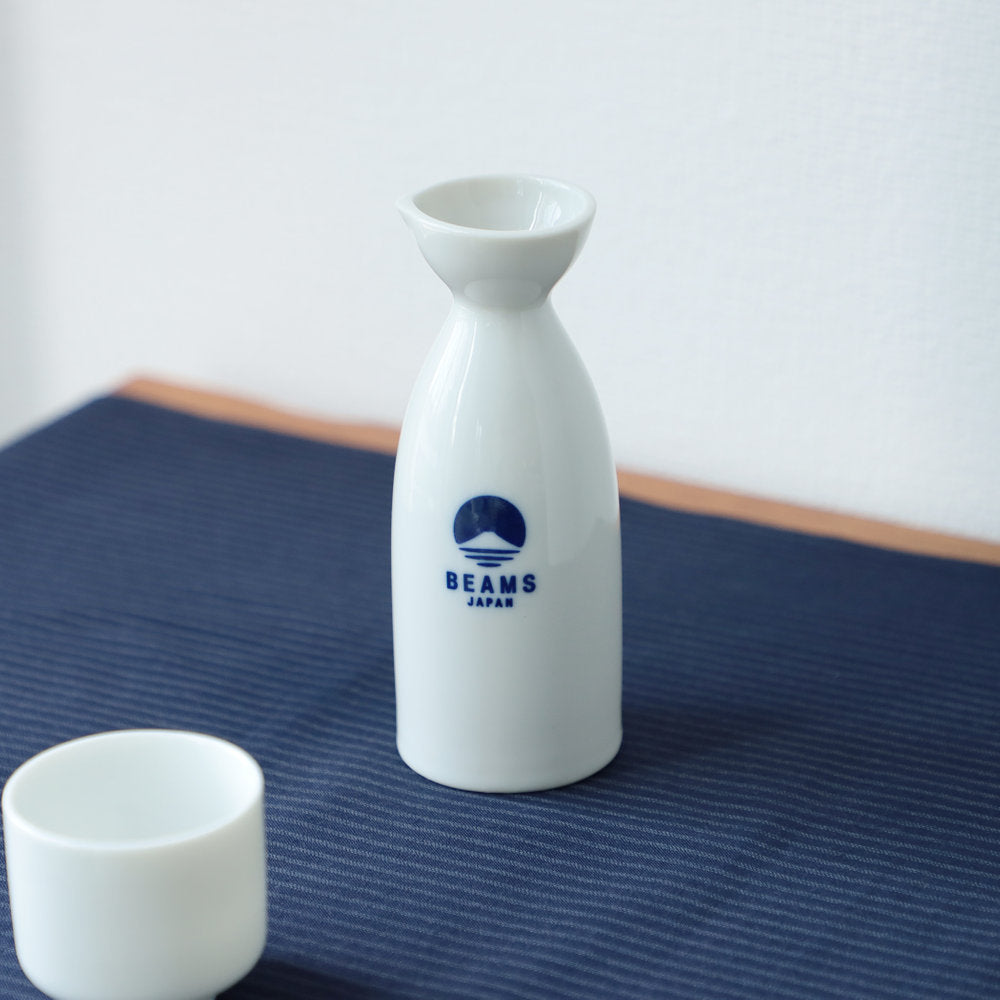 Sake-Krug mit weißem Logo, 180 ml ⋅ BEAMS JAPAN