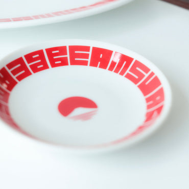 Piattino con logo rosso ⋅ BEAMS JAPAN