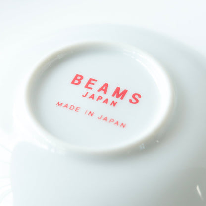 Plato con el logotipo rojo ⋅ BEAMS JAPAN