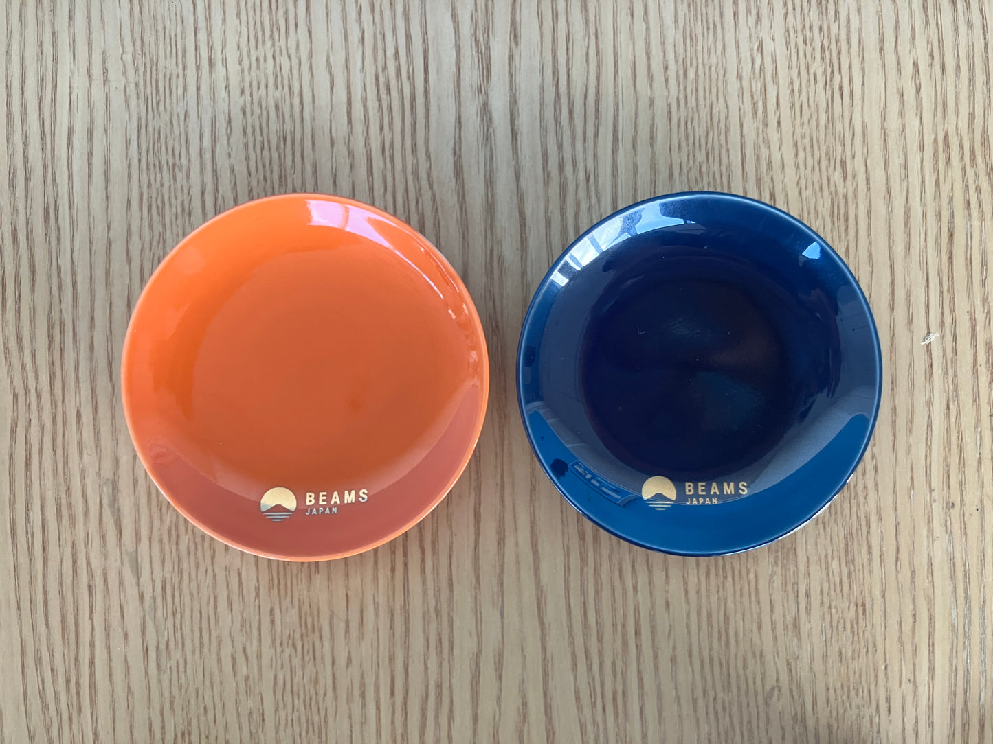 Räucherstäbchen und Halter aus orangefarbenem Kobunboku ⋅ BEAMS JAPAN