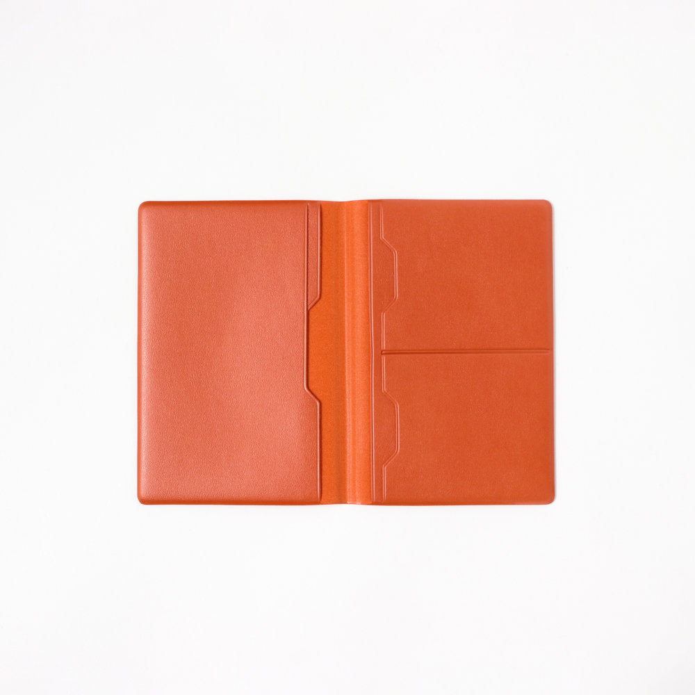 Porte-passeport orange ⋅ BEAMS JAPAN