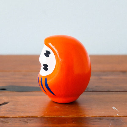 Pequeño Daruma naranja ⋅ BEAMS JAPAN