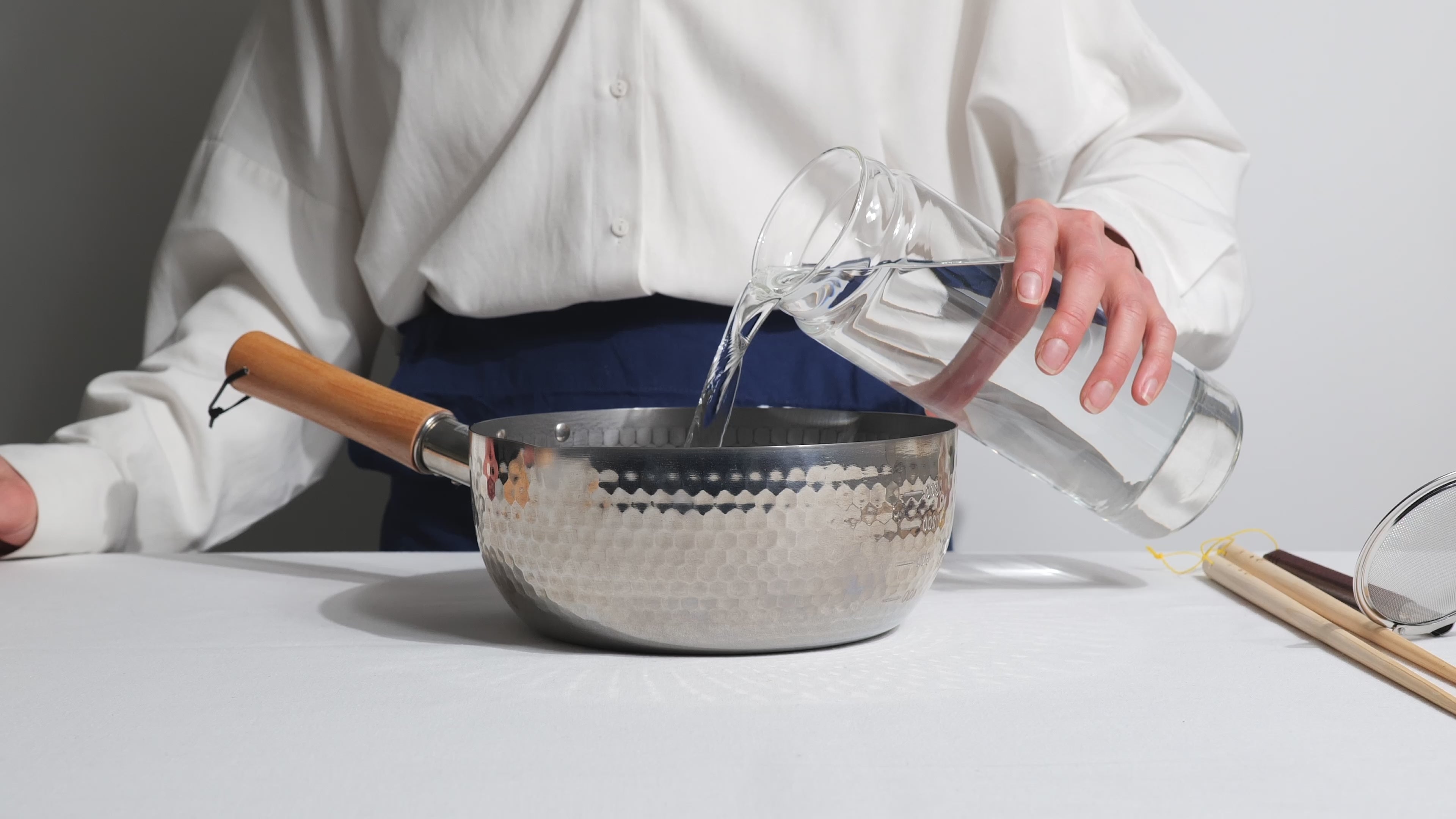 Video laden: Anleitung für selbstgemachte Dashi-Brühe