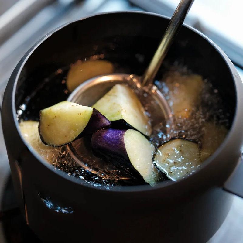 Bratentopf mit Rost und Deckel ⋅ Fujita Kinzoku