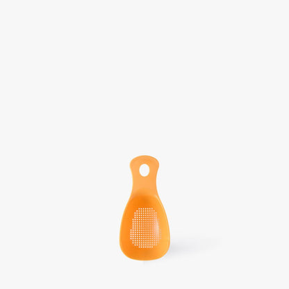 Orange sprinkling spoon ⋅ Marna