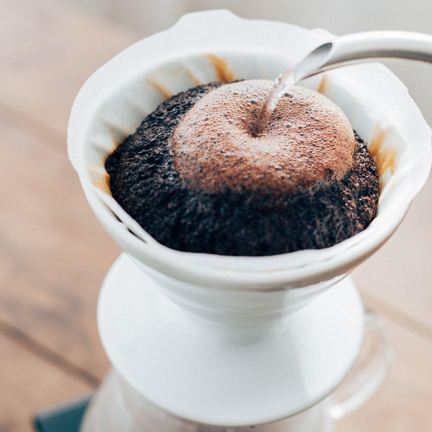 V60 coffee filter holder in white ceramic ⋅ small model ⋅ Hario