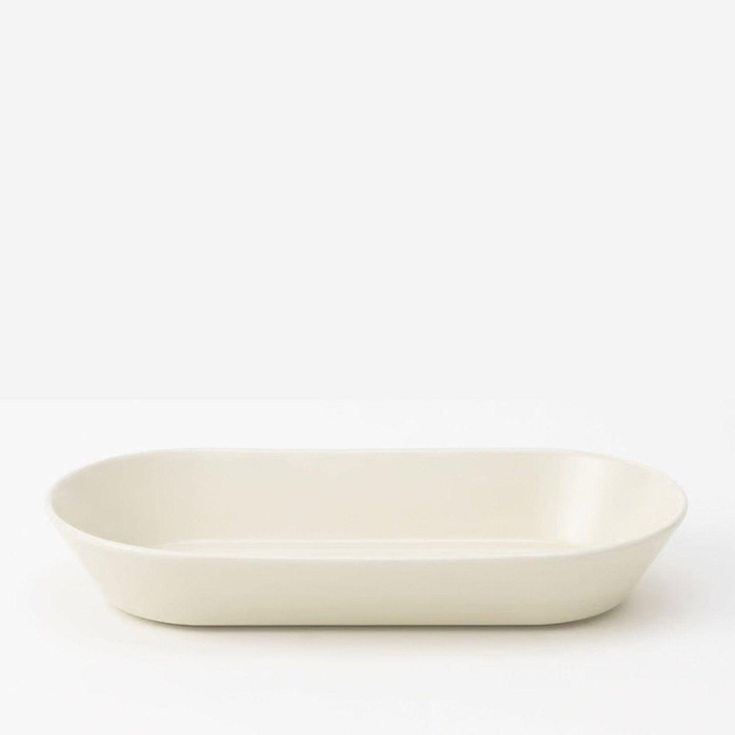 White oval curry plate by Takuhiro Shimomoto - Nakazen - iRASSHAi