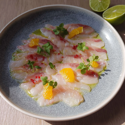 Crudo de pescado al estilo japonés
