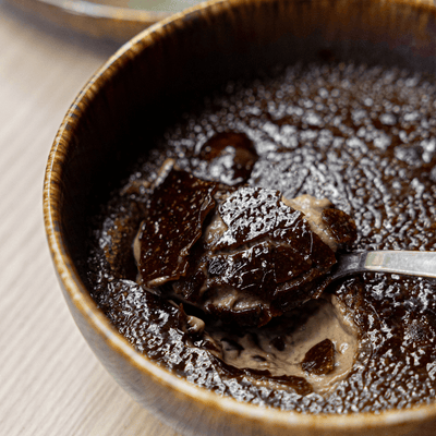 Crème brulée con hojicha