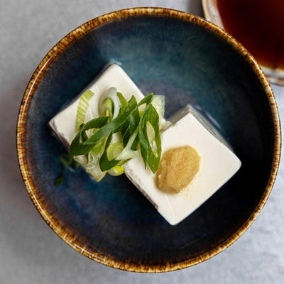 Tofu de seda Hoyayako con salsa mentsuyu