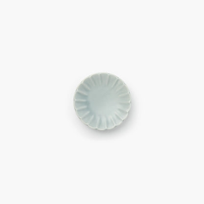 Piatto con fiori di crisantemo, grigio opaco (10x2cm) ⋅ Touga