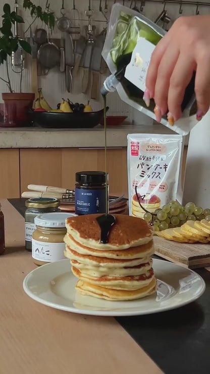 Okinawa kuromitsu zwarte suikersiroop met matcha ⋅ Choshiya ⋅ 200g